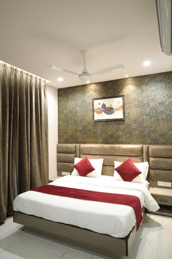 לודהיאנה Hotel The Bell מראה חיצוני תמונה