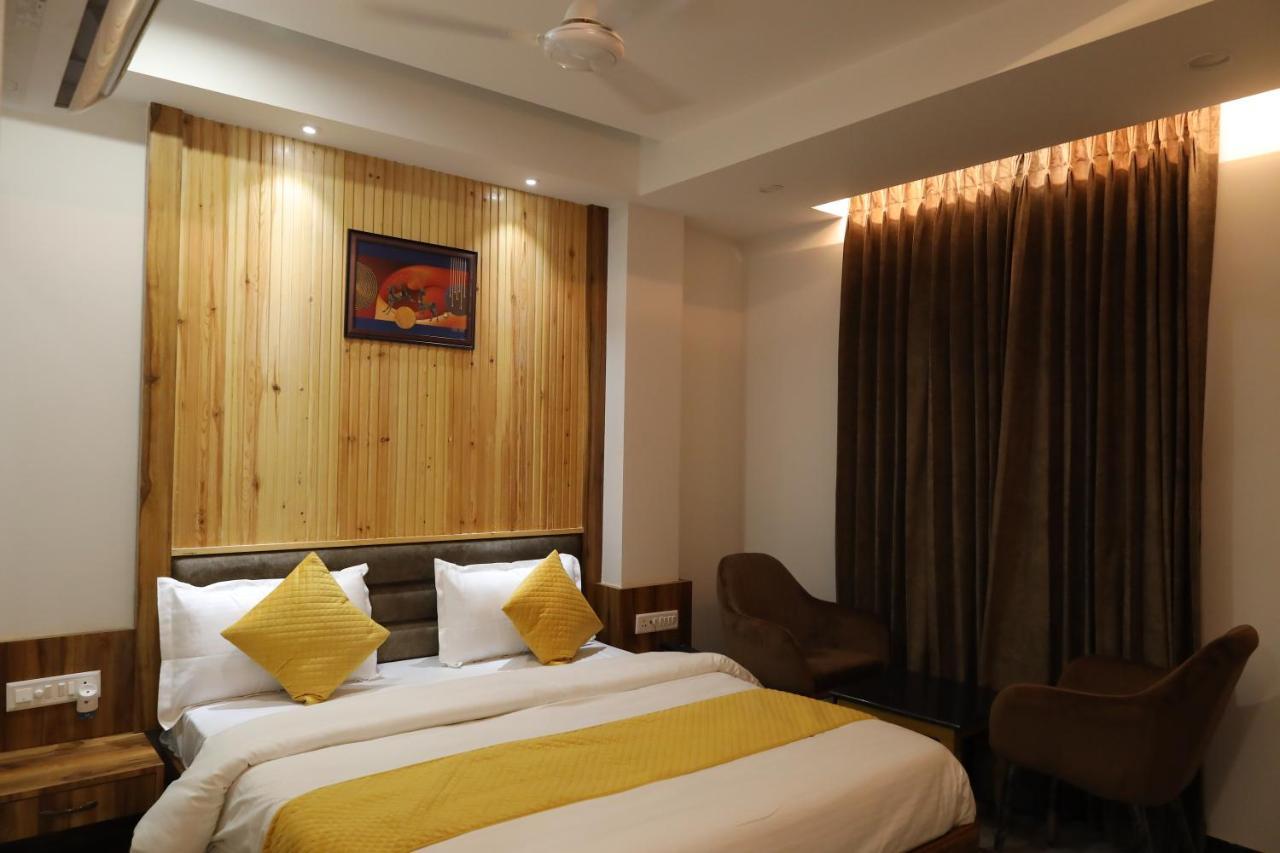 לודהיאנה Hotel The Bell מראה חיצוני תמונה
